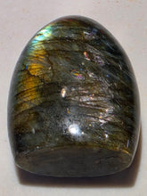Load image into Gallery viewer, Labradorite Freeform