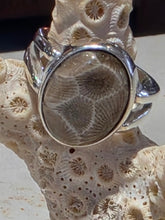 Load image into Gallery viewer, Ring Petoskey Stone Sterling Silver Oval