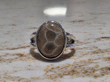 Load image into Gallery viewer, Ring Petoskey Stone Sterling Silver Oval