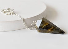 Load image into Gallery viewer, Natural Labradorite Pendulum