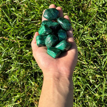 Load image into Gallery viewer, Tumbled Crystal - Malachite
