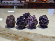 Load image into Gallery viewer, Crystal Mini Owls: Amethyst
