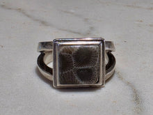 Load image into Gallery viewer, Ring Petoskey Stone Sterling Silver Square
