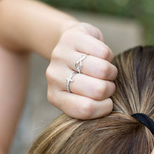 Load image into Gallery viewer, Polished Infinity Ring
