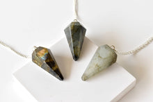 Load image into Gallery viewer, Natural Labradorite Pendulum
