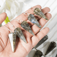 Load image into Gallery viewer, Natural Labradorite Pendulum
