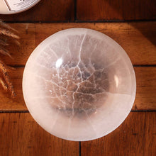 Load image into Gallery viewer, Selenite Crystal Offering Bowl 5"
