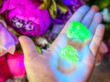 Load image into Gallery viewer, Hyalite Opal, (aka Kryptonite, Water Opal, Water Stone) 8.00-8.99 grams
